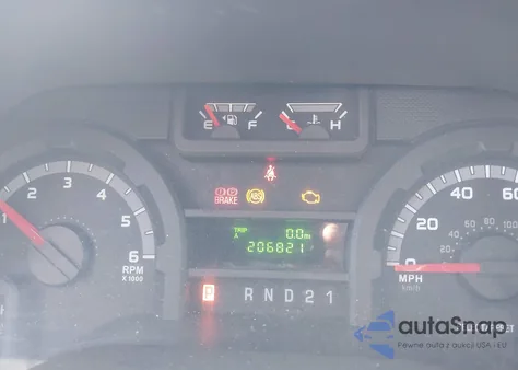 2010 Ford E-350 Super Duty Commercial/Recreational из США, поврежденный, VIN 1FTSS3EL5ADA23291